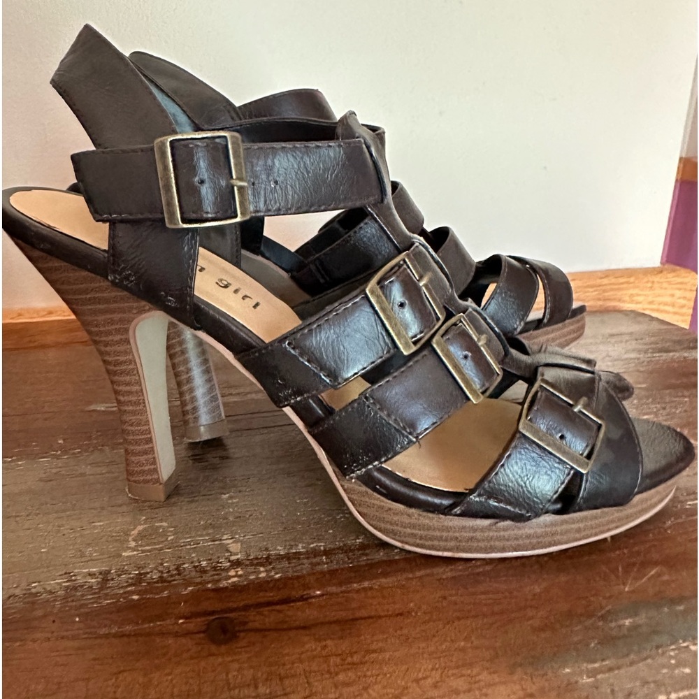 Madden Girl Phister brown leather high heel strappy buckle sandals cage 8.5